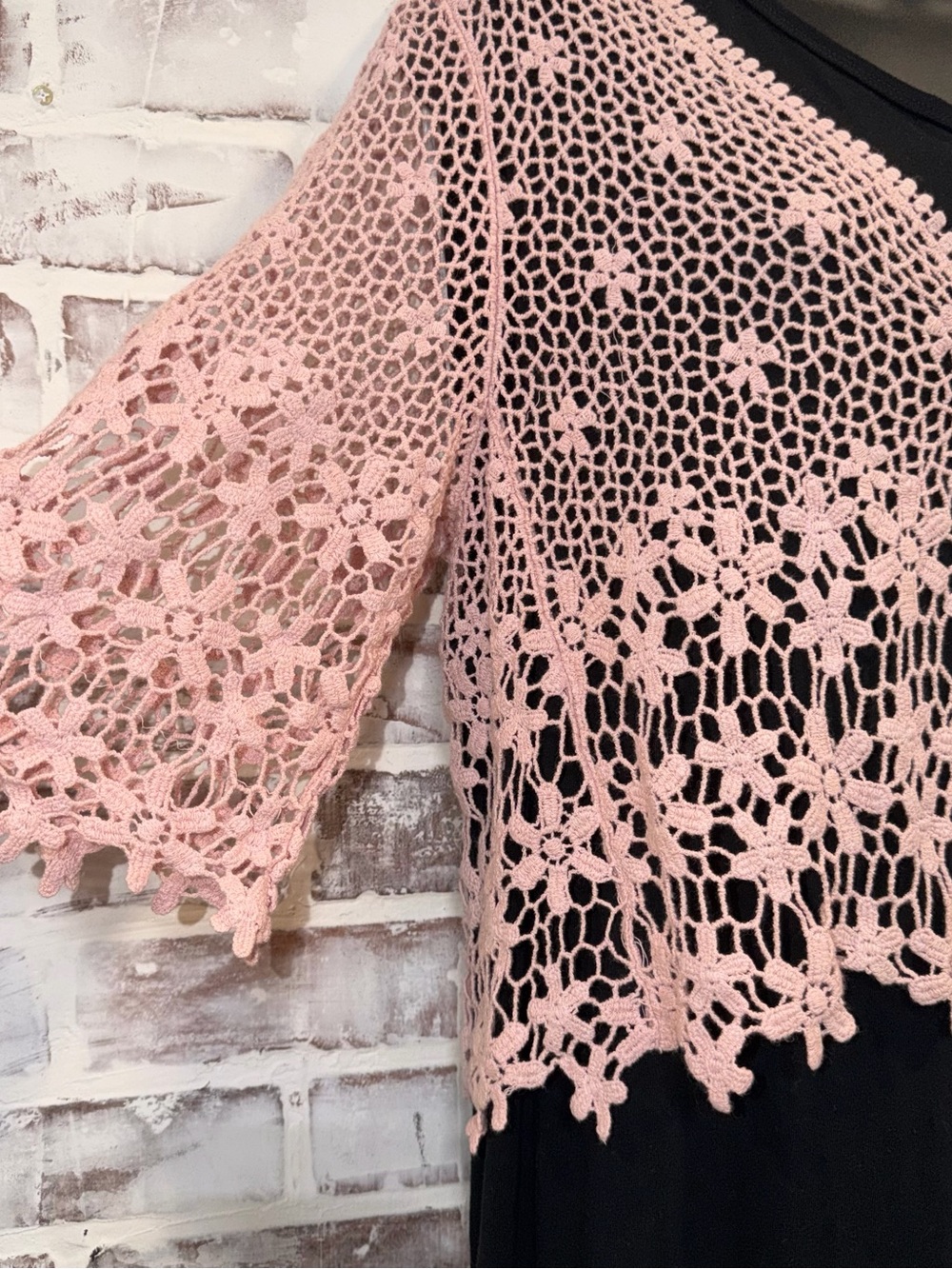 Rabbit Rabbit Rabbit Dusty Pink Crocheted Bolero Cardigan medium - Picture 3 of 5
